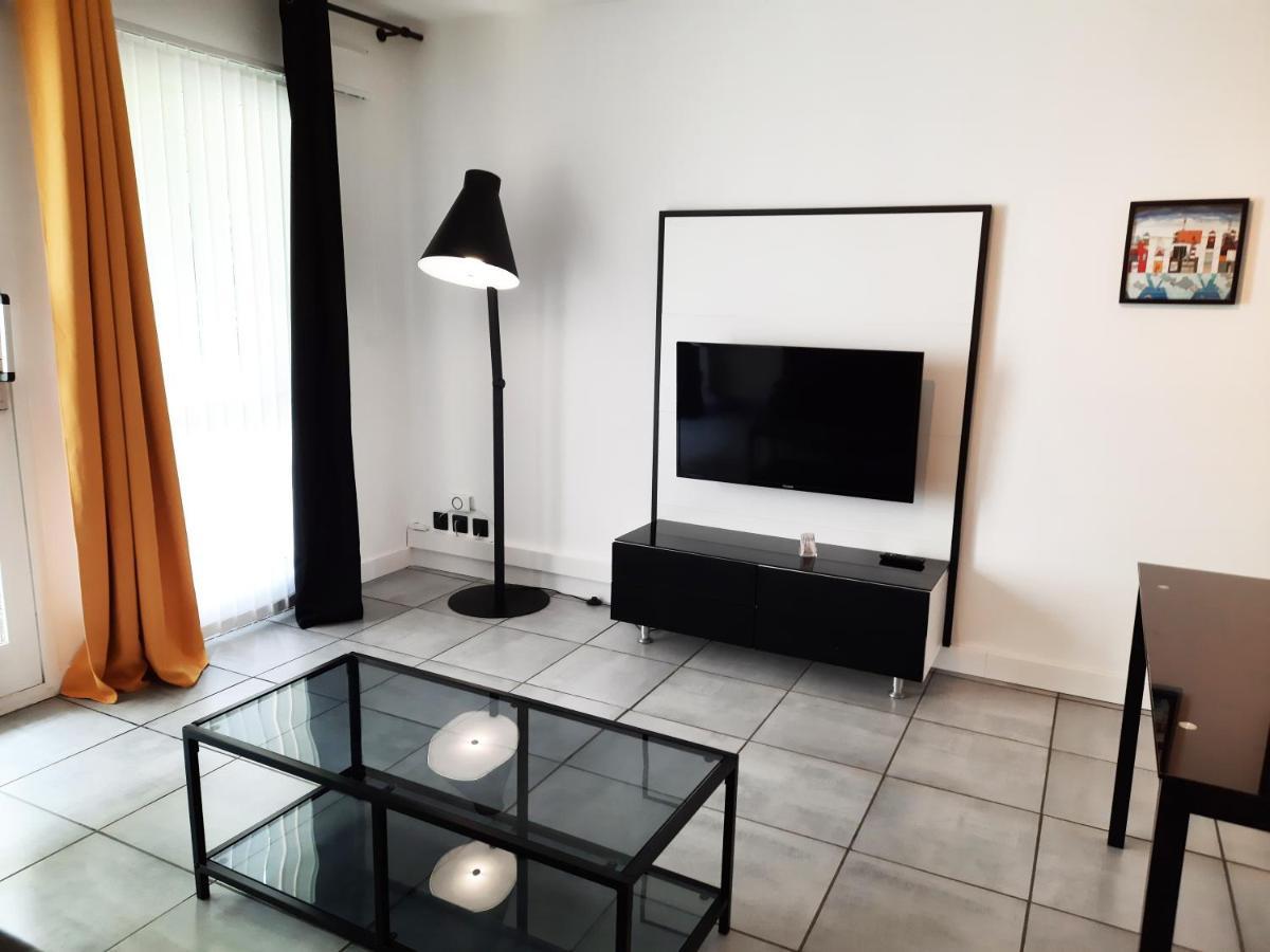 La Poterie - Appartement Avec Balcon Et Parking Prive 캥페르 외부 사진